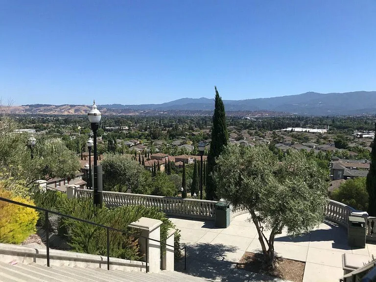 Manuel Loop — Photo 1