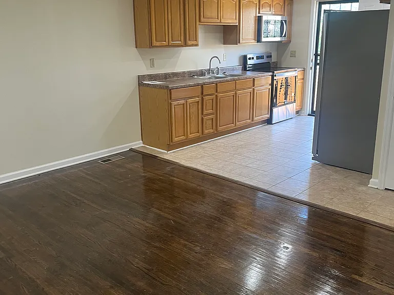114 Neill Ave #B — Photo 7