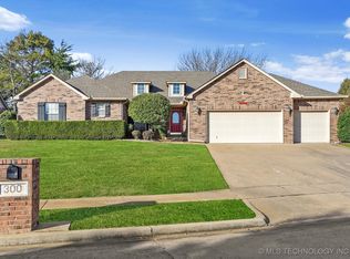 300 S 63rd St, Broken Arrow, OK 74014