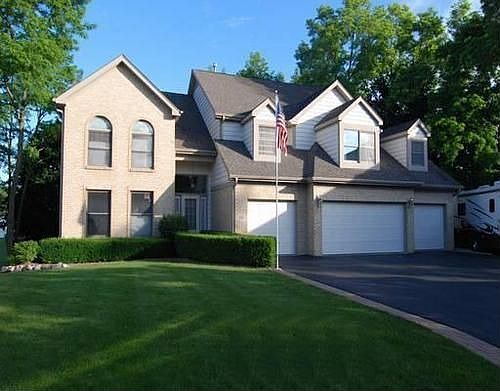2nd image of 322 N Pinehill Ct