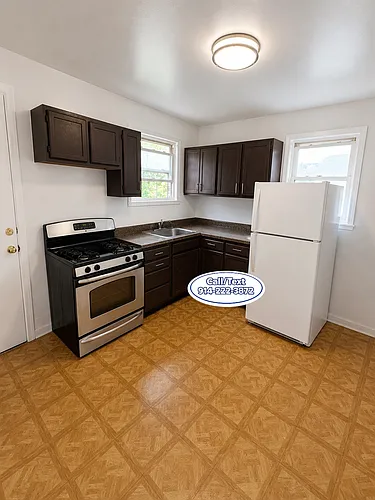 16 Stanley Pl #5 Photo 1