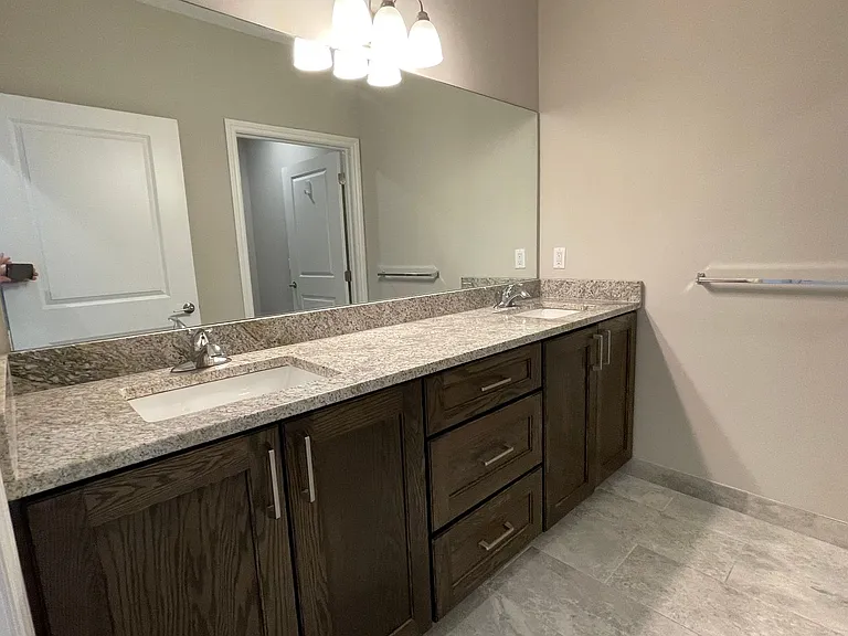 14304 Wexford Dr — Photo 16