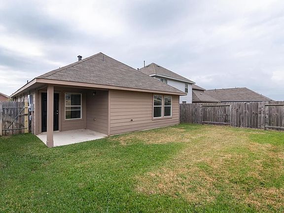 3rd image of 5706 Plantation Forest Dr