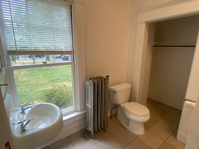 Jefferson Apartments — Photo 17