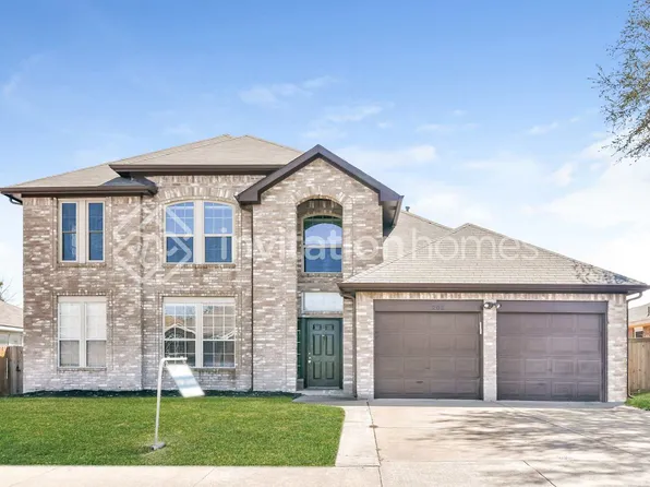 205 Moss Dr, Cedar Hill, TX 75104