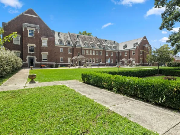 Central State Mansion