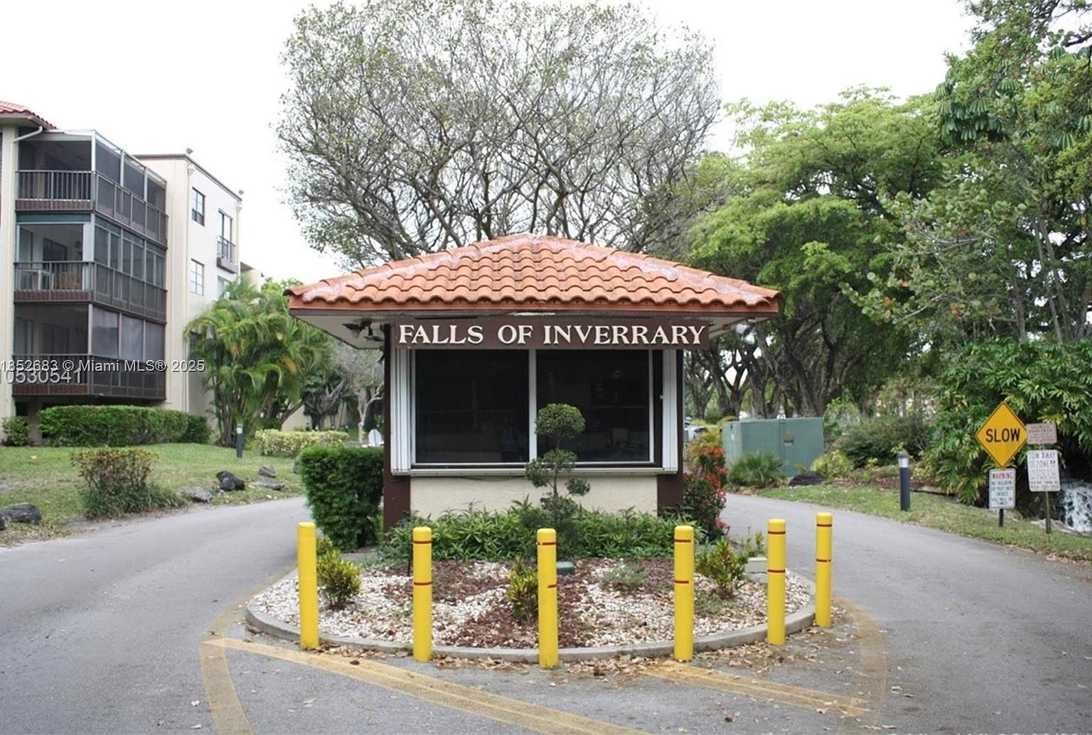 6361 N Falls Circle Dr APT 109