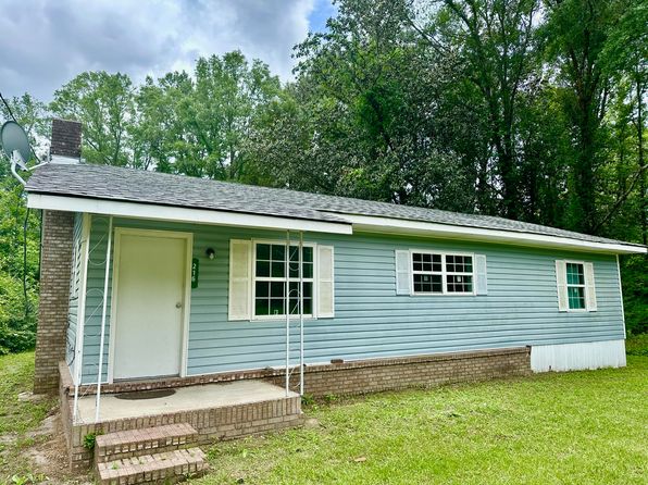 216 Magnolia Ave, Mc Lain, MS 39456