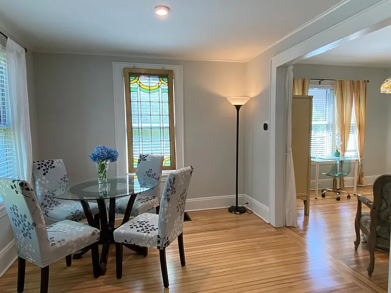 324 Villa Ave — Photo 9