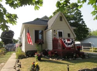 225 N Ball St, Cheboygan, MI 49721