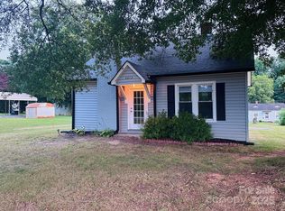 2212 16th Ave NE, Hickory, NC 28601