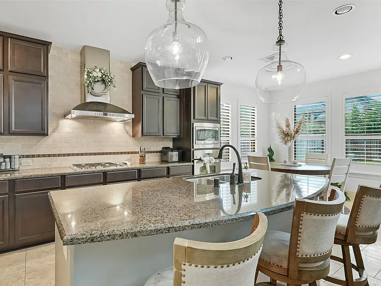 17611 Fossil Ridge Ln — Photo 12