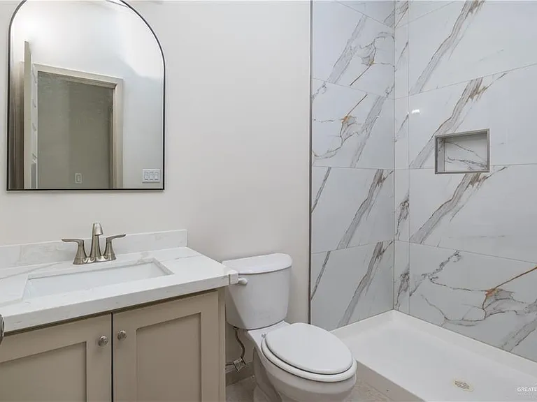 2114 Galveston Ave #2 — Photo 11