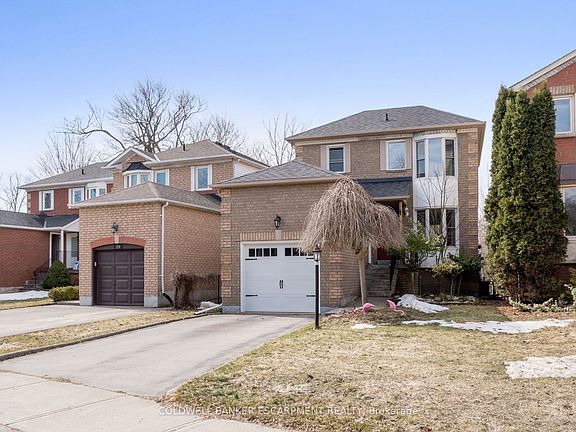 2nd image of 222 Churchill Rd N
