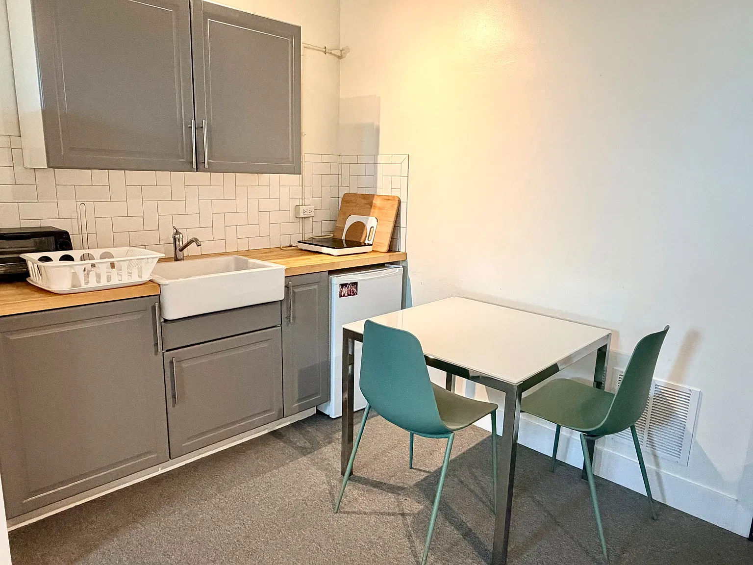 Studio, 400 sqft, $1,350 — Photo 4