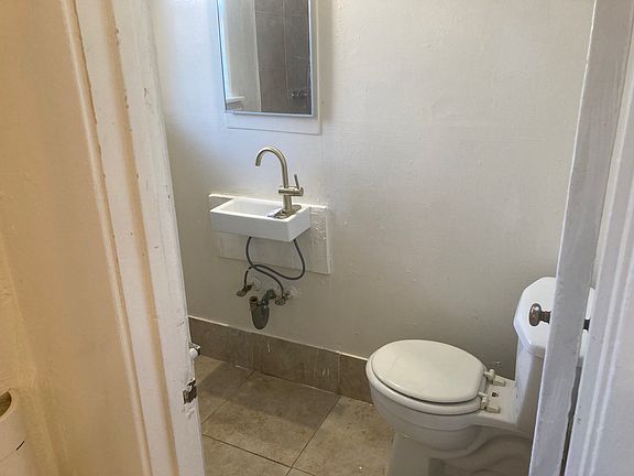 4th image of 2419 Empress St APT D