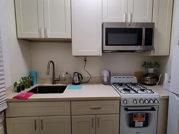 5th image of 1209 Bush St