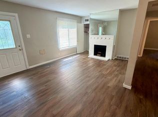 1251 Laughren Dr, Saint Louis, MO 63130