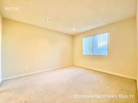5th image of 862 S Ardmore Ave #307