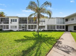 7050 Sunset Way APT 11, Saint Pete Beach, FL 33706