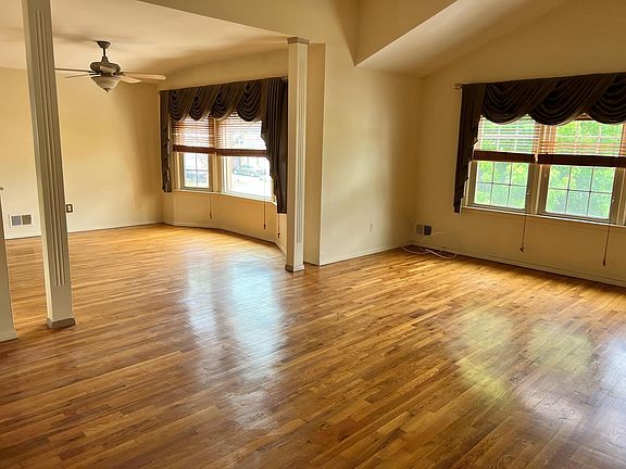 2nd image of 54 Nostrand Ave Floor 2