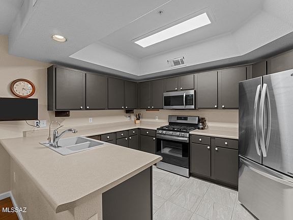 3rd image of 1528 N Paseo La Tinaja