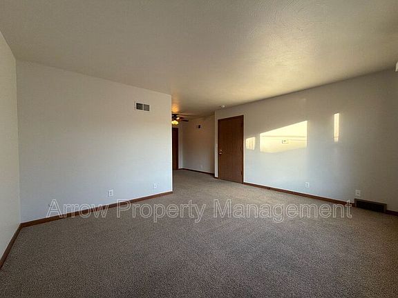 3rd image of 1621 Five #G