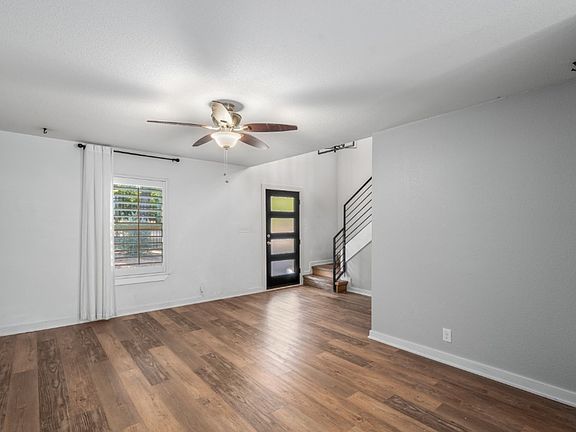 3rd image of 6211 Manor Rd APT 107