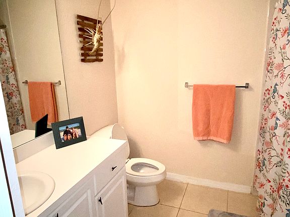 3rd image of 1780 N Dovetail Dr #C