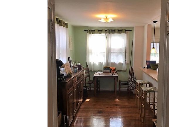3rd image of 7639 Burholme Ave
