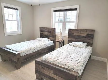 212 Simpson Ave #1 — Photo 15