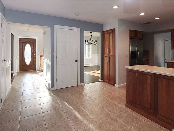 5th image of 38 Parkridge Cir