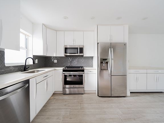 4th image of 2203 NE 123rd St #2203
