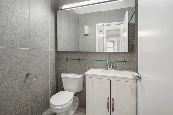 Rented by Douglas Elliman | media 19