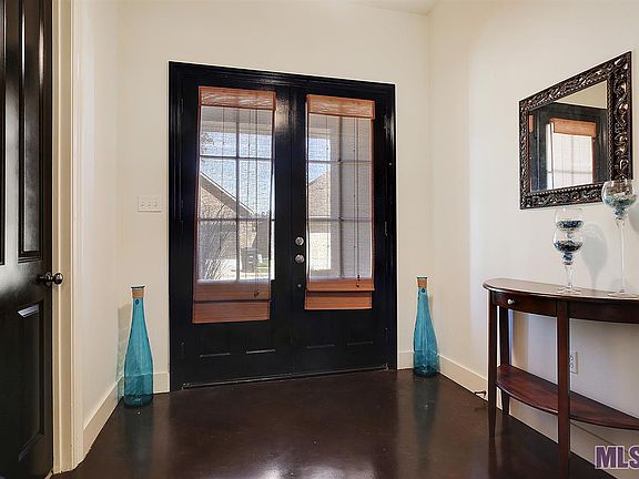 3rd image of 6404 Cameren Oaks Dr