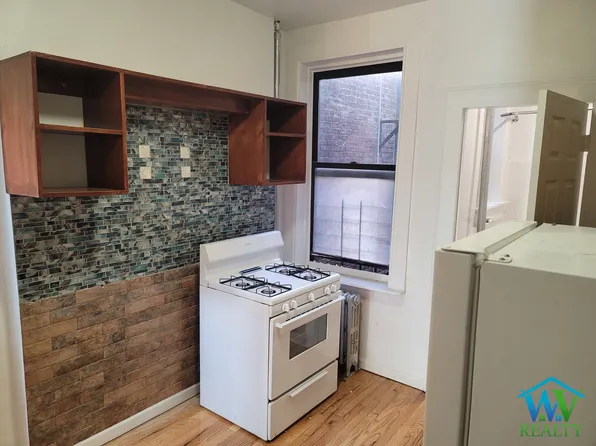 (undisclosed Address), Bronx, NY 10455