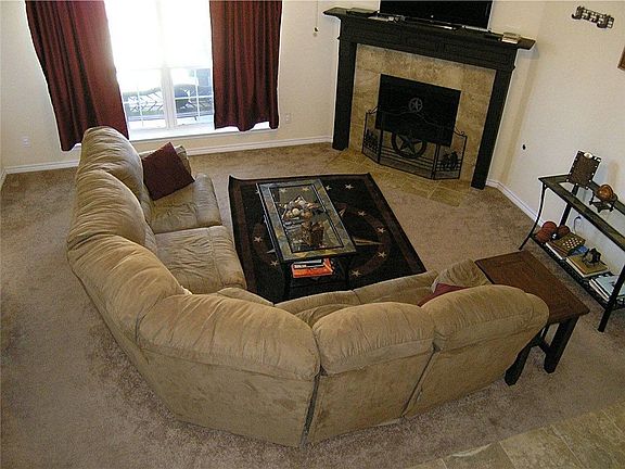 3rd image of 1013 Bell Oak Dr