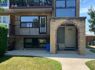251 Pannahill Rd #2, Toronto, ON M3H 4N9