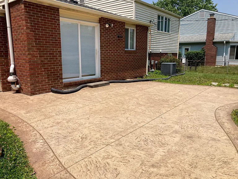 585 Meadowview Ln — Photo 22
