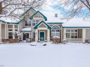 553 Azalea Cir, Northfield, OH 44067