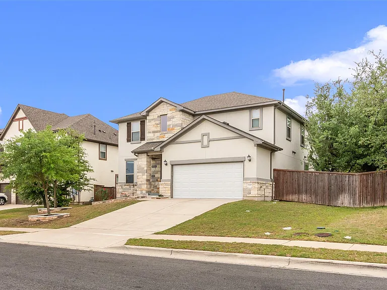 5300 Cipriano Dr — Photo 2