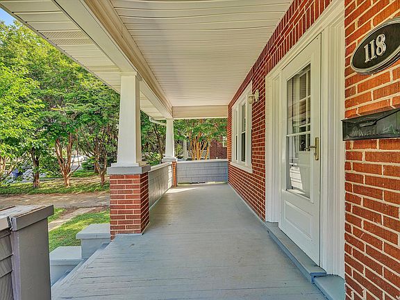 5th image of 118 Lee Ave NE