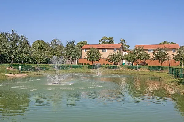 The Fountains at Champions Apartments — Photo 2