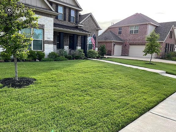 2nd image of 220 Darian Dr