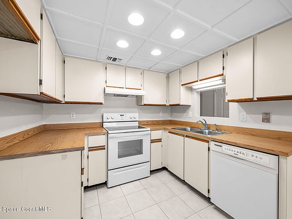4th image of 44 Piney Branch Way APT A
