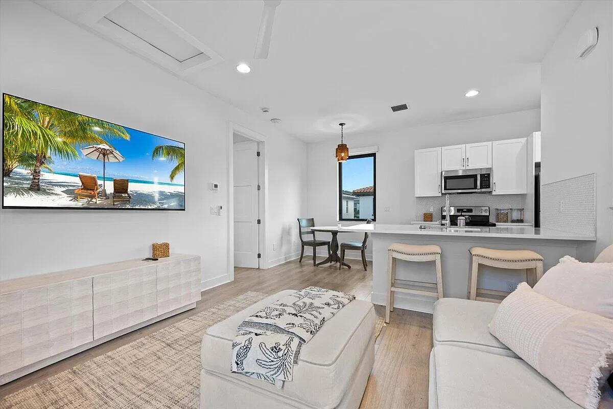 1 bed, 1.0 bath, 630 sqft, $2,500 — Photo 1