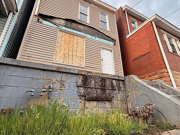 2nd image of 5001 Broad St