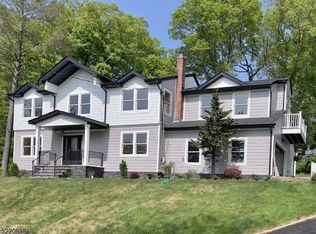 5 Hillary Ct, Livingston, NJ 07039