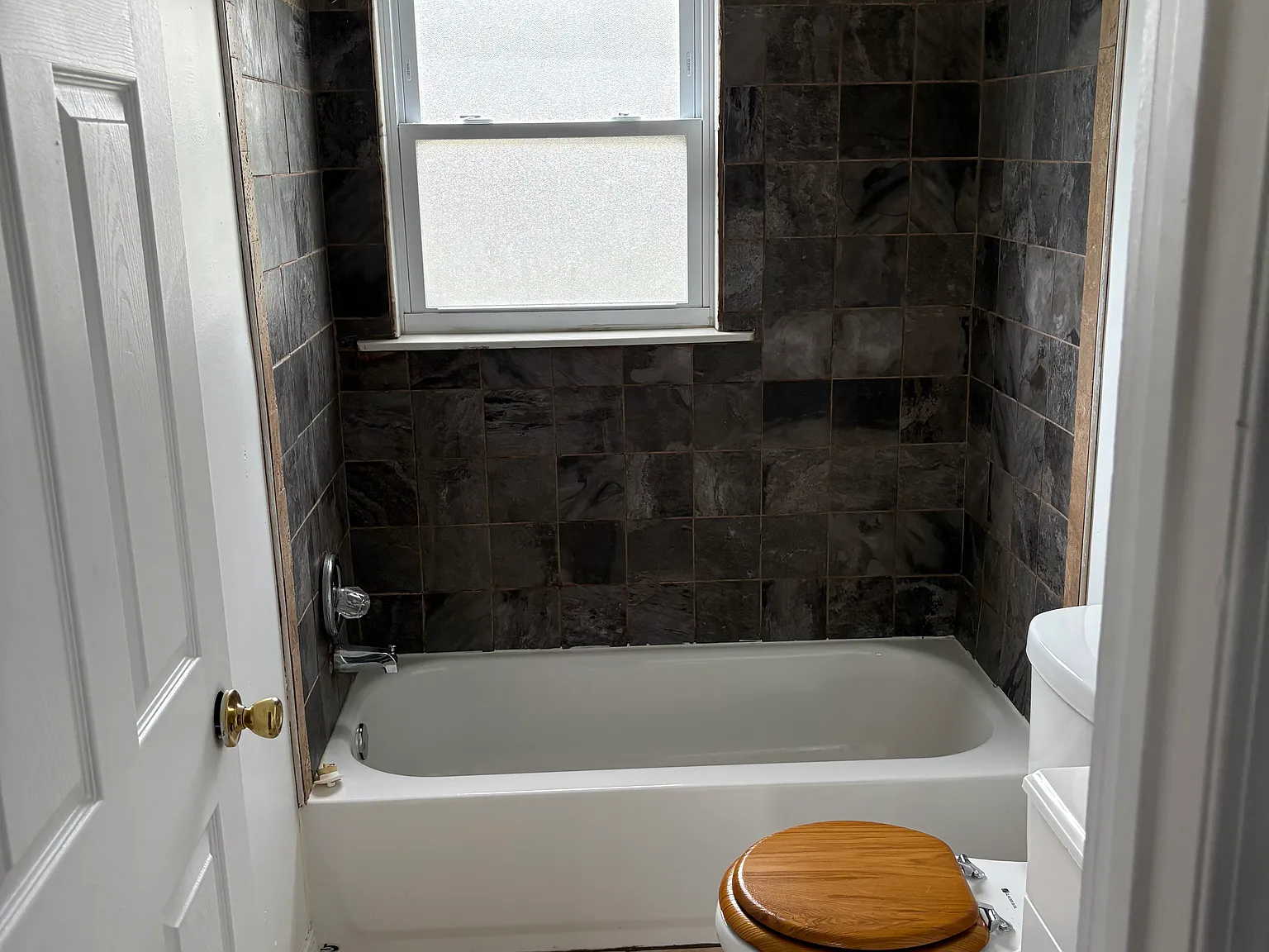 2 bed, 1878 sqft, $1,100 — Photo 4