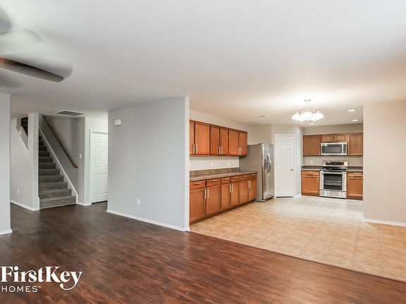 4th image of 4673 Prairie Crossing Dr